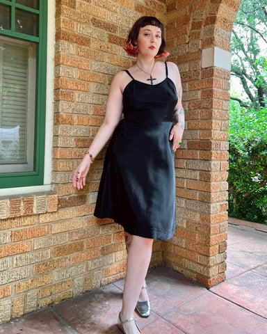 40s black taffeta side zip slip dress (M/L)