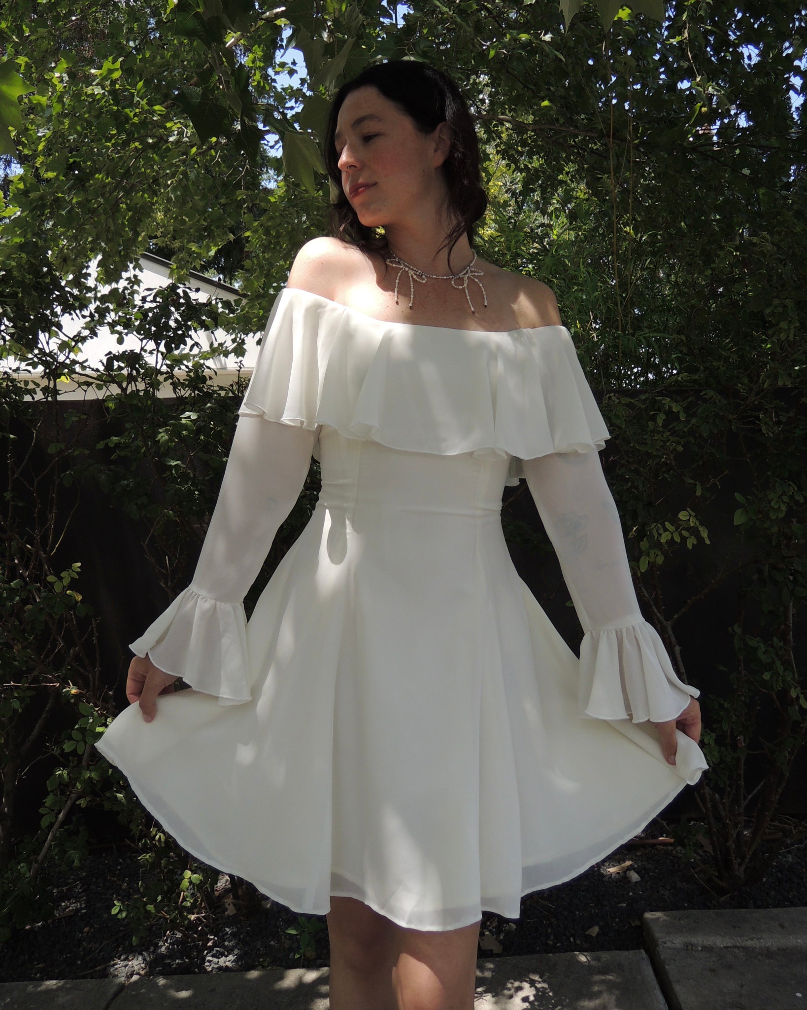 70s off the shoulder ruffle mini dress (XS/S)