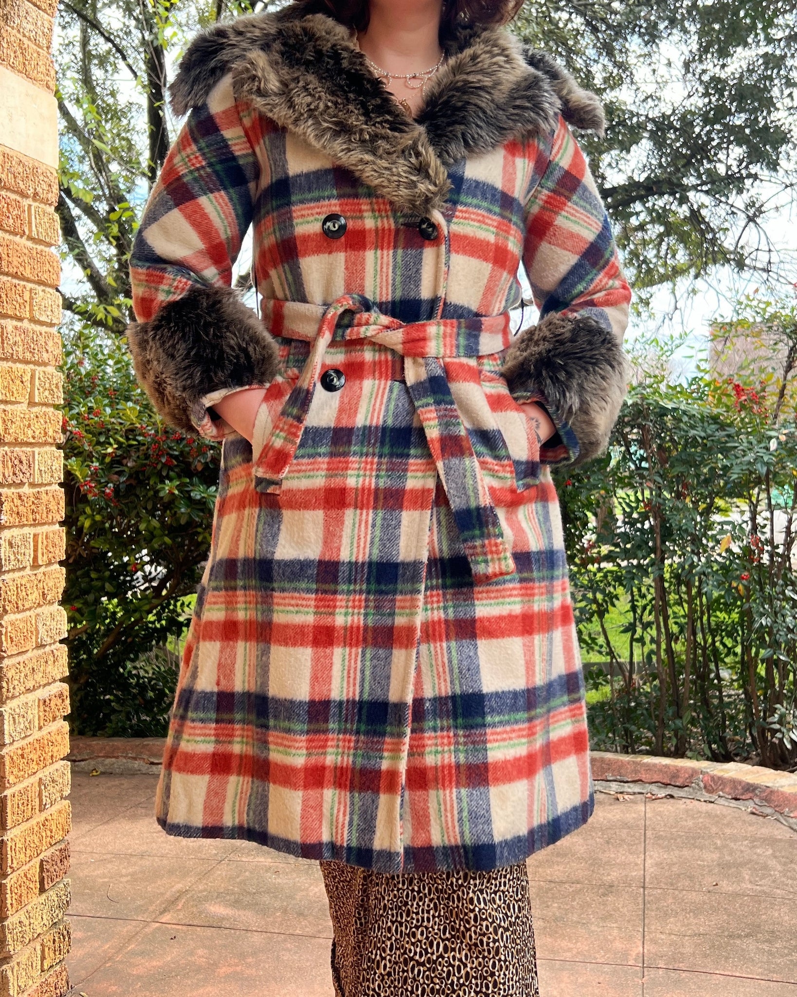 70s plaid wool coat with faux fur collar (S/M)