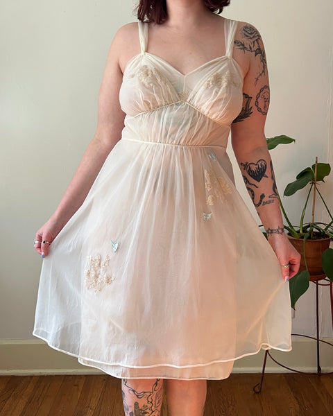 50s ivory butterfly patched nightgown (M/L)