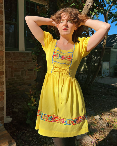 70s yellow embroidered corset mini dress (XS/S)