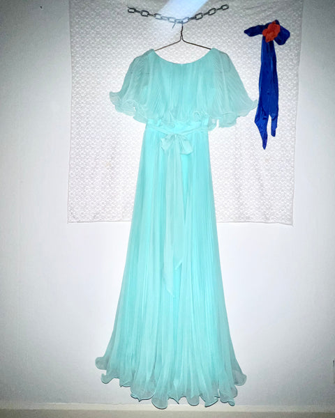 70s blue miss elliette accordion pleat caped gown (XS/S)