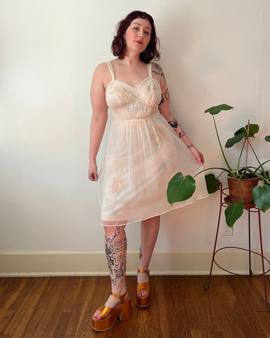 50s ivory butterfly patched nightgown (M/L)