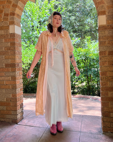 60s peachy lace duster (M)