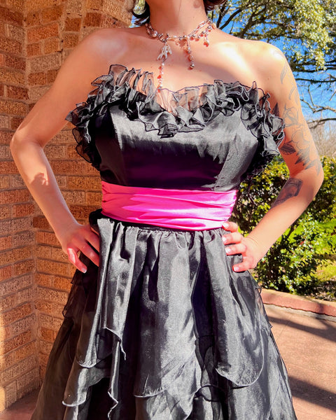 70s/80s black scalloped tiered sweetheart gown (XS/S)