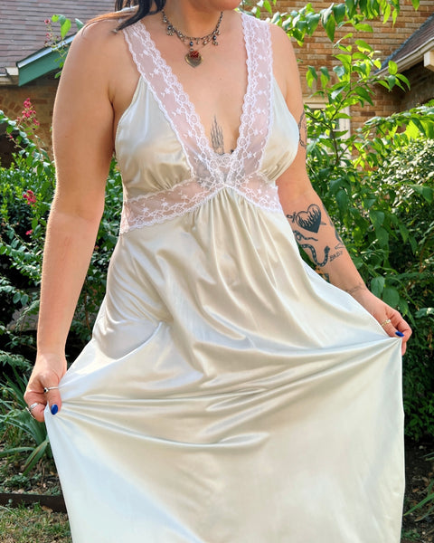70s pale green blue low back nightgown
